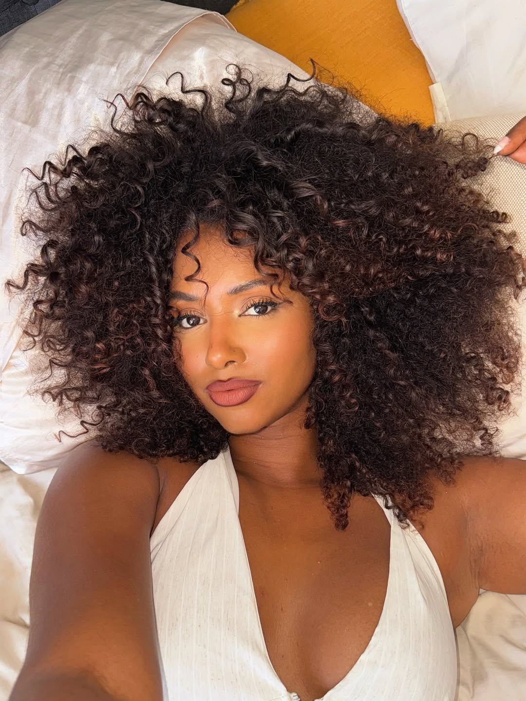 Erros Comuns que Você Deve Evitar para Não Achatar seus Fios - inspiração 2