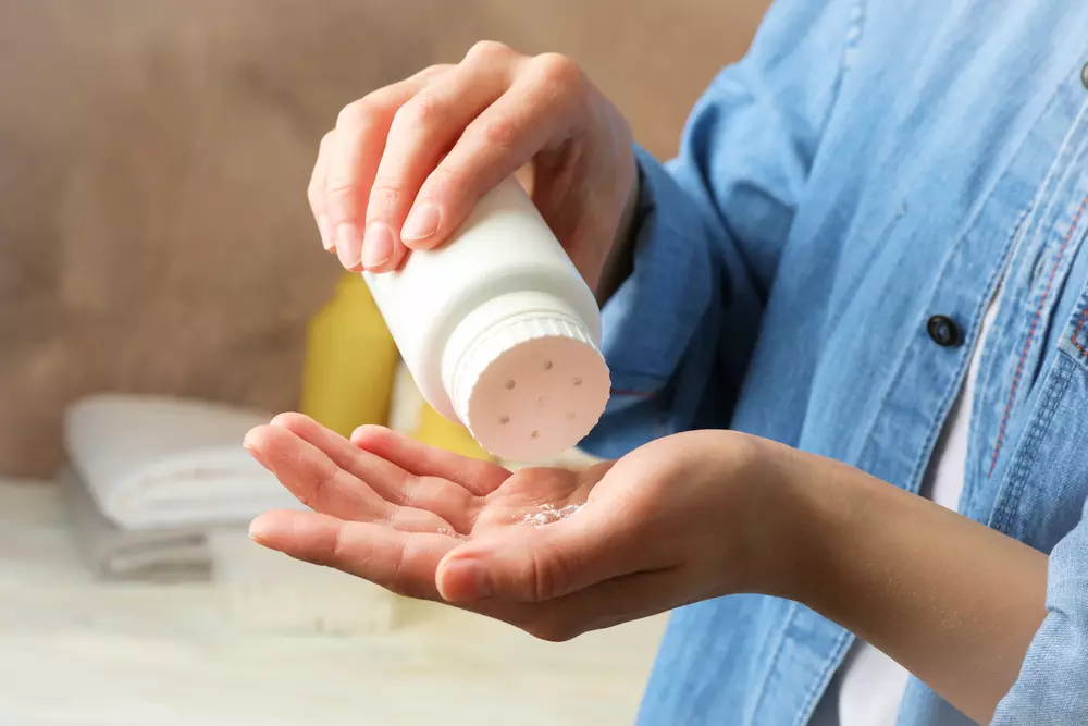 Água Oxigenada e Bicarbonato: A Dupla Que Desafia Manchas Difíceis - inspiração 1