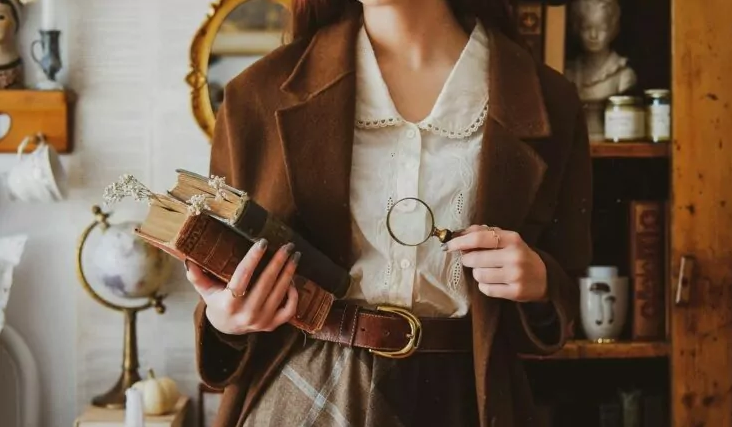 Misturando Dark Academia com outras tendências - inspiração 2