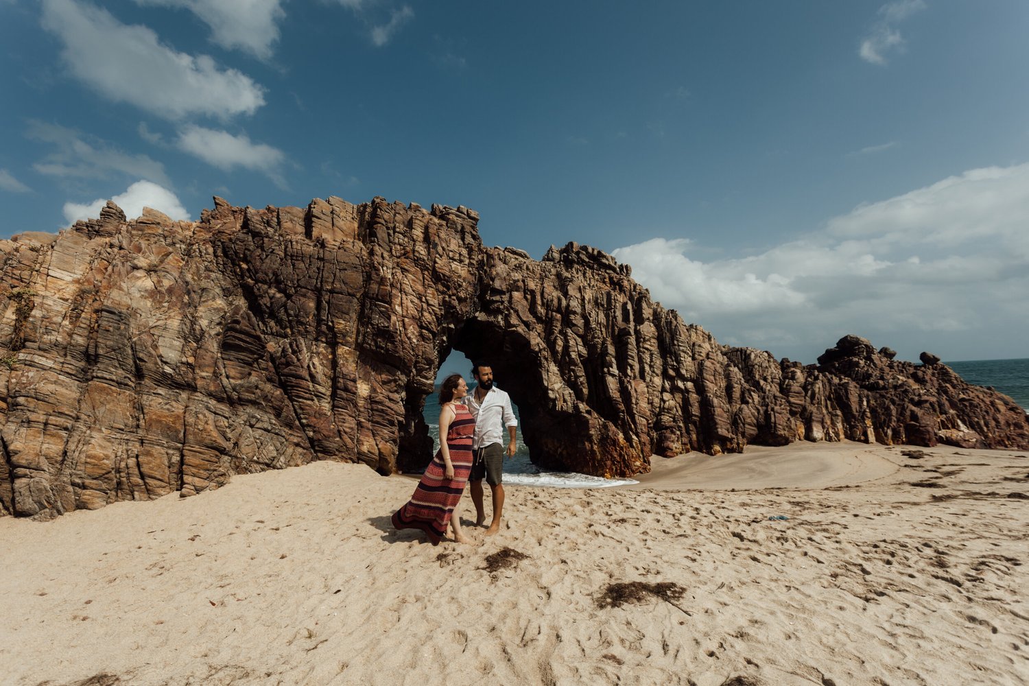 O Melhor Horário para Fotografar a Pedra Furada: Luz Dourada Garantida - inspiração 1