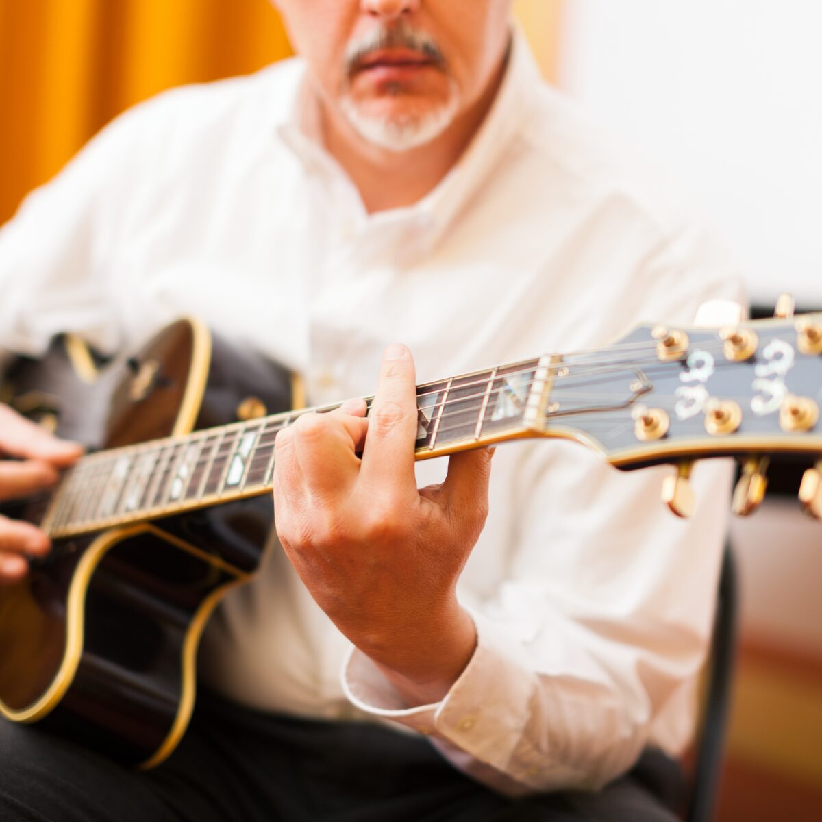 O poder da criatividade musical: Como a arte transforma a resolução de problemas.