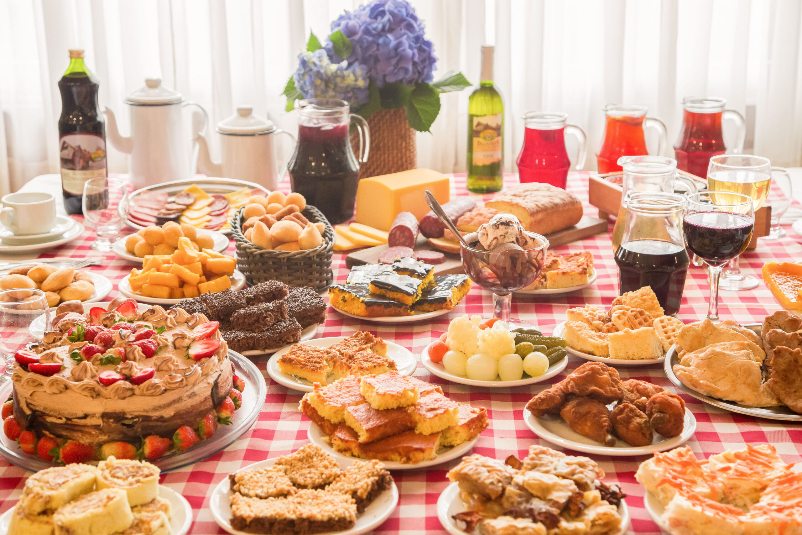 Os Melhores Cafés Coloniais em Santa Catarina: Tradição Alemã