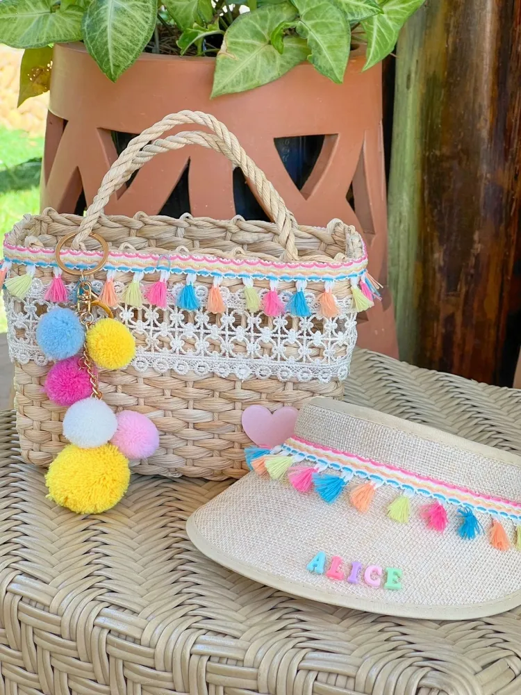 Os Melhores Chaveiros Pompom de Pelúcia para Mochilas Infantis