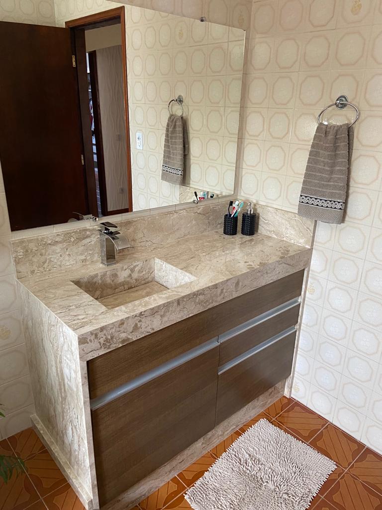 Como Remover Manchas de Vinho e Café de Bancadas de Granito