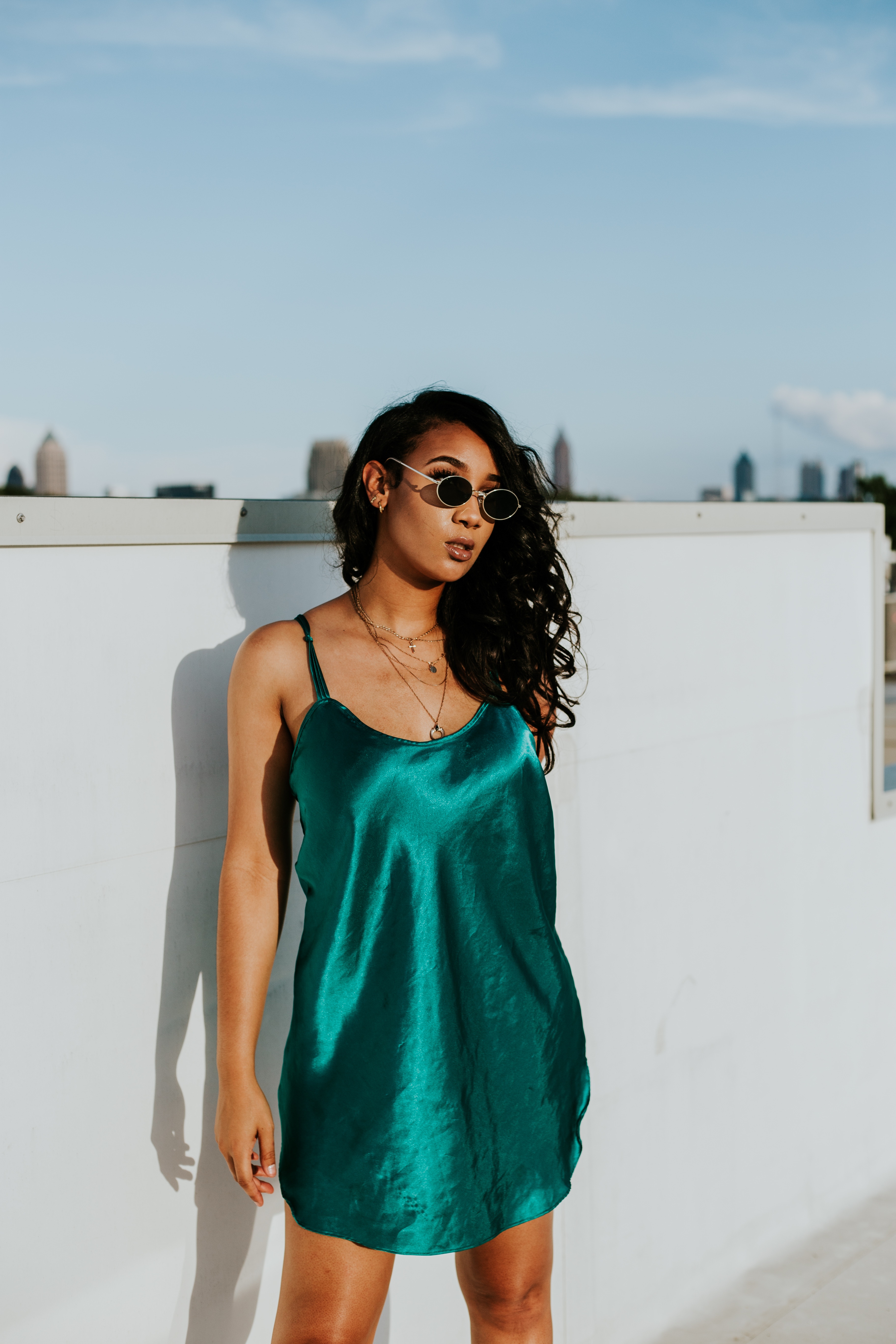 5 ideias de títulos:
1. Guia Completo: Como Lavar e Conservar Suas Peças de Seda
2. Segredos da Seda: Dicas Essenciais para Cuidar do Seu Tecido Delicado
3. Evite Danos: O Guia Definitivo para Lavar e Passar Seda
4. Armazenamento Perfeito: Mantenha Sua Roupa de Seda Impecável
5. Manchas em Seda: Como Remover Sem Estragar o Tecido