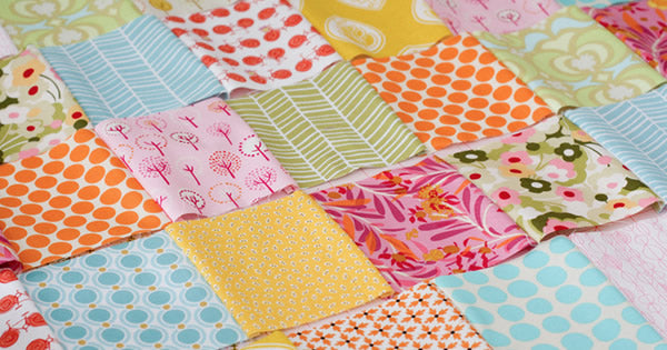 Como fazer uma mistura caseira para manchas em sapatos de tecido