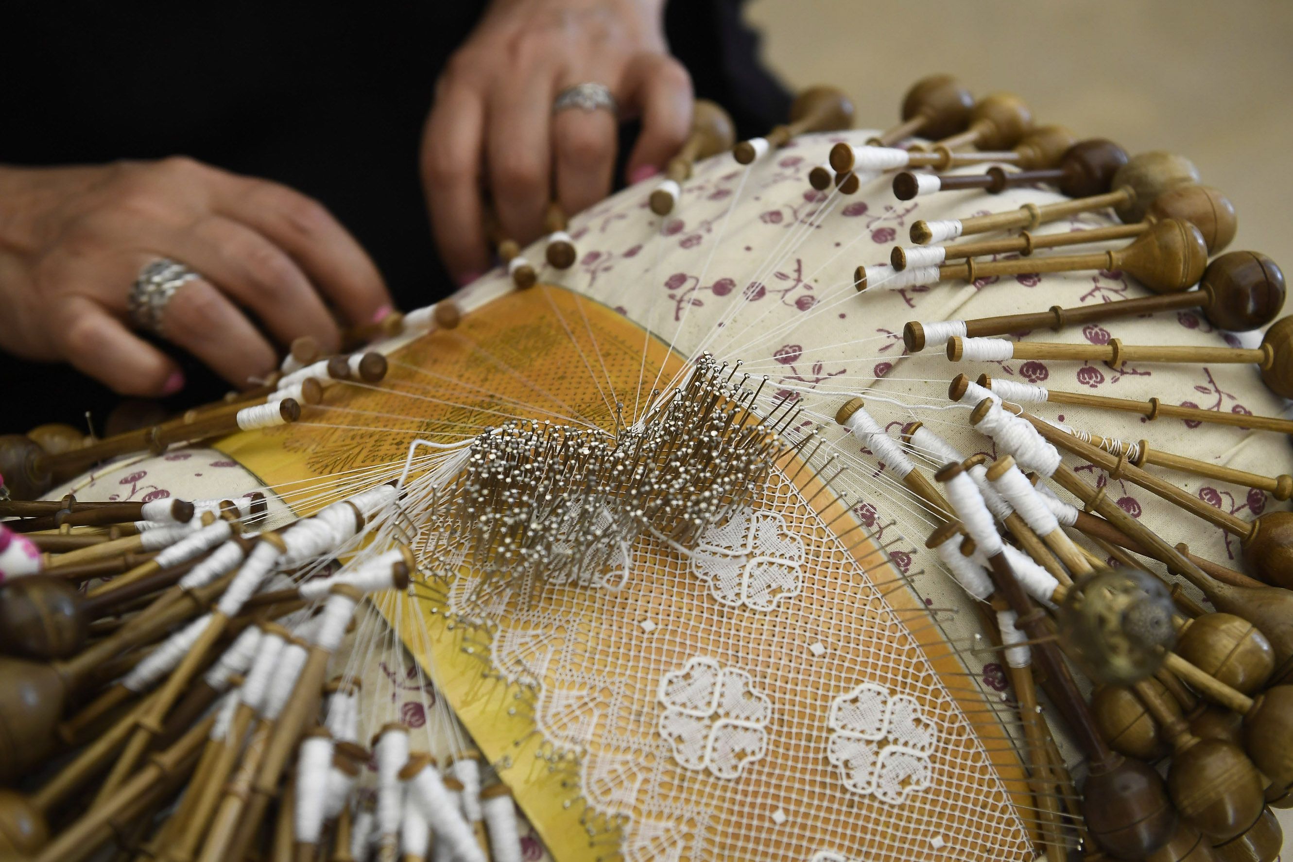 Guia Completo: Como Cuidar de Sapatos de Renda Renascença