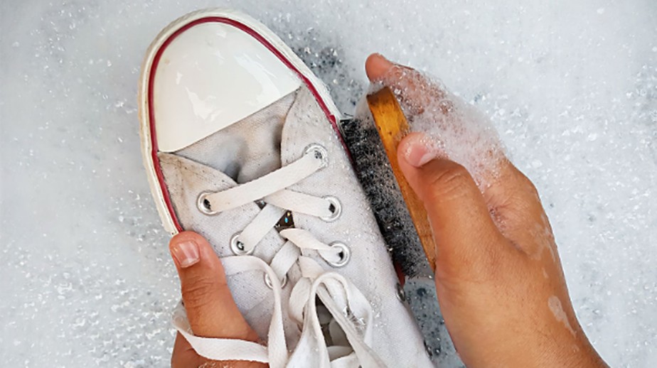 como cuidar de sapatos de tecido de renda labirinto