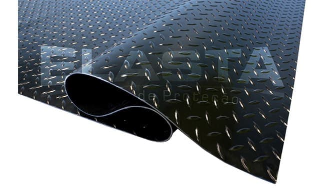 como cuidar de tapetes de borracha