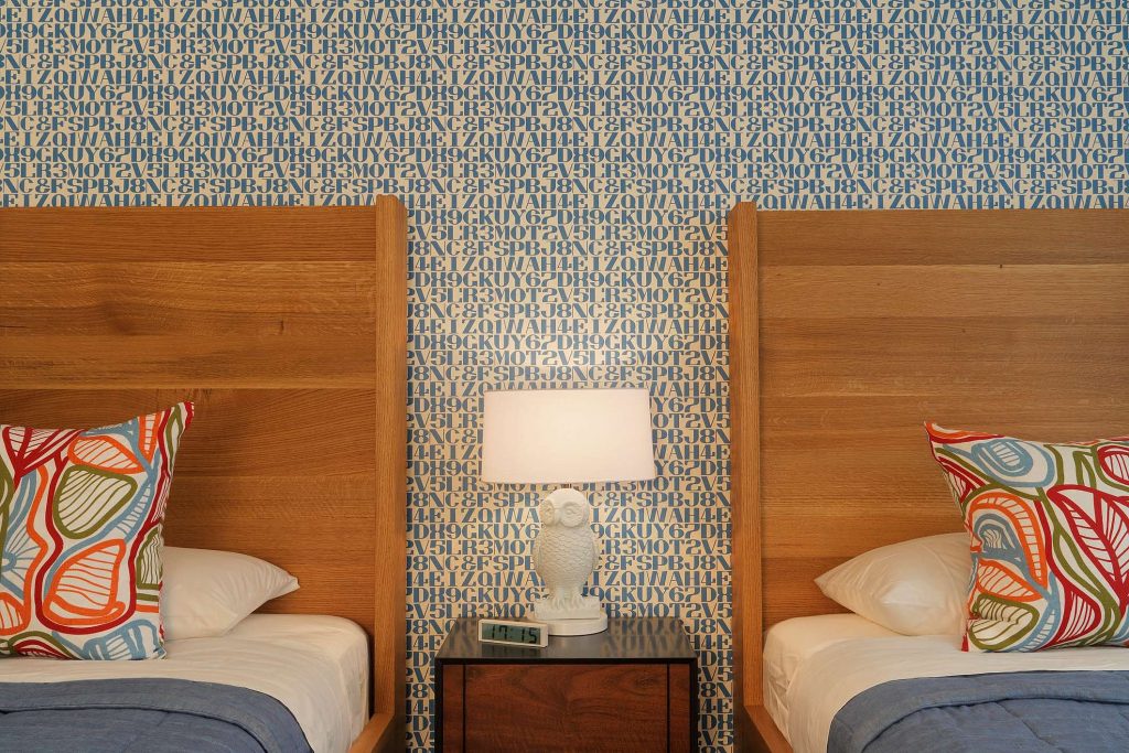 como fazer cabeceira de cama de madeira