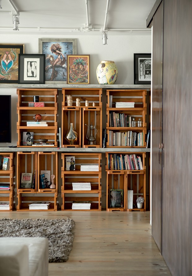 Segurança em Primeiro Lugar: Como Fixar Estantes de Caixotes na Parede