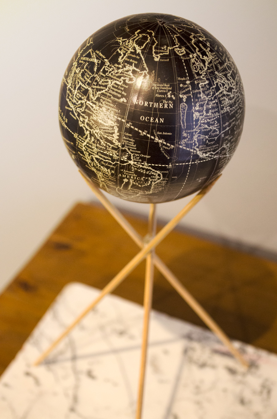 Onde comprar globos terrestres para projetos DIY