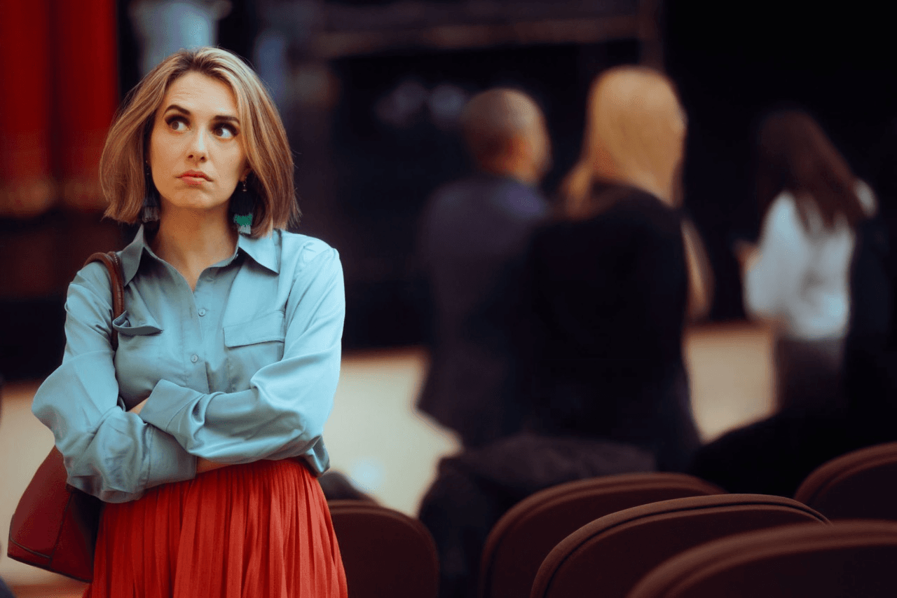 5 ideias de títulos:
1. Networking para Tímidos: Desmistificando a Timidez em Conexões Profissionais
2. O Poder da Escuta Ativa: Como Tímidos Podem Dominar o Networking
3. Networking Online vs. Presencial: Estratégias para Pessoas Tímidas
4. Prepare-se para o Sucesso: Dicas de Networking para Eventos
5. Networking com Propósito: Foque em Ajudar e Crie Conexões Duradouras