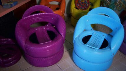 como fazer poltrona de pneu