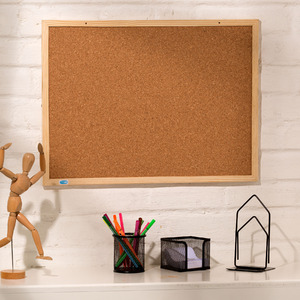 5 ideias de títulos:
1. Transforme sua casa: 3 maneiras criativas de fazer um quadro de cortiça.
2. DIY Sustentável: Crie um quadro de avisos único com rolhas de vinho.
3. Do clássico ao moderno: Guia completo para fazer seu quadro de cortiça.
4. Dicas de organização: Como usar quadros de cortiça para otimizar seu espaço.
5. Personalize seu ambiente: Ideias de decoração para quadros de cortiça.