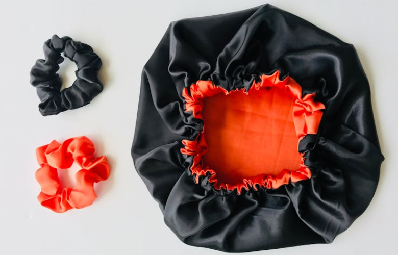 Manutenção da touca de cetim: Como lavar e cuidar para durar mais