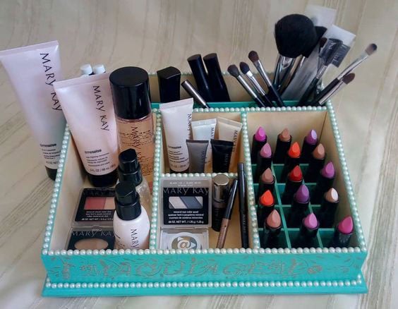 como fazer um organizador de maquiagem de feltro