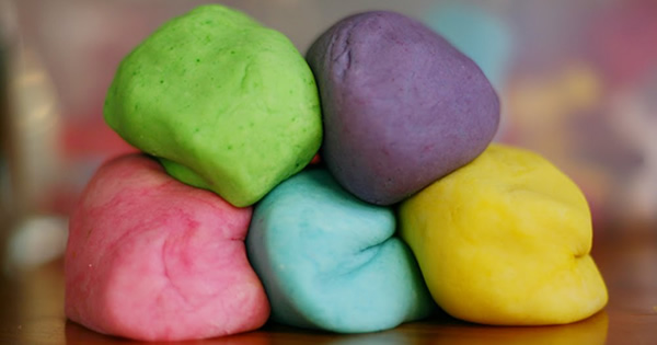 Como decorar porta-lápis de massa de modelar