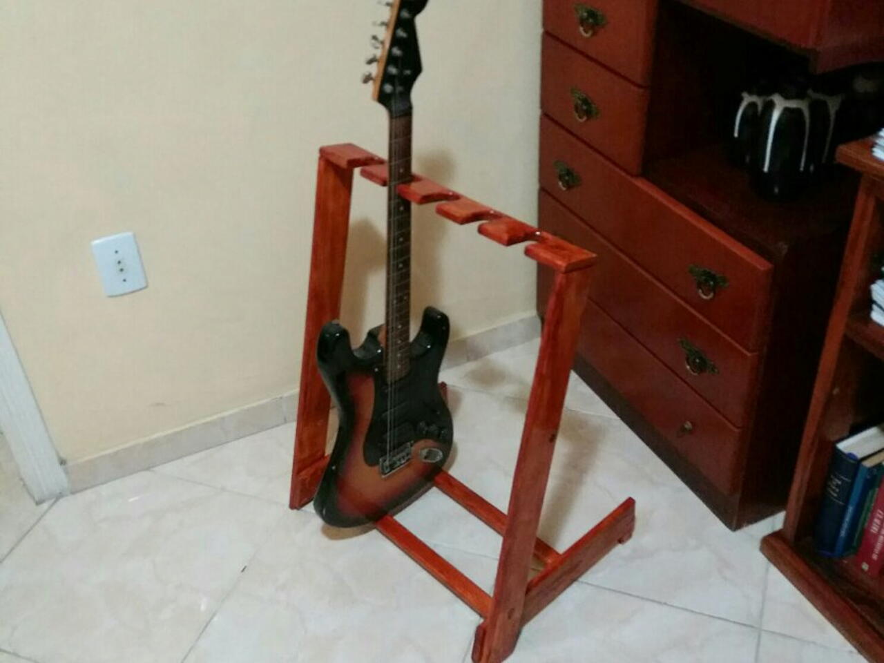 como fazer um suporte para violão