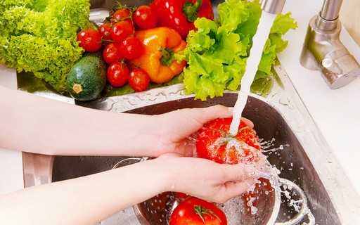 como higienizar verduras com agua sanitaria