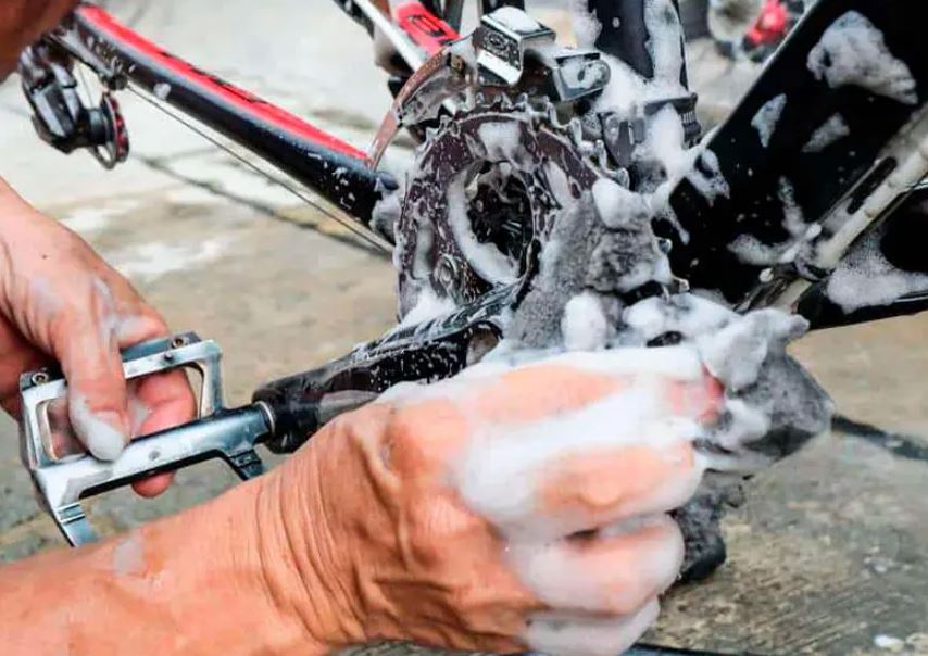 Como Identificar e Remover Ferrugem da Corrente da Sua Bike