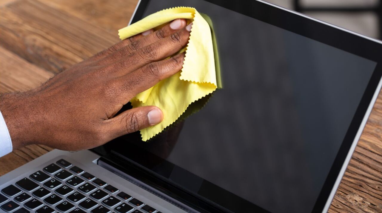 A importância do álcool isopropílico na manutenção de eletrônicos