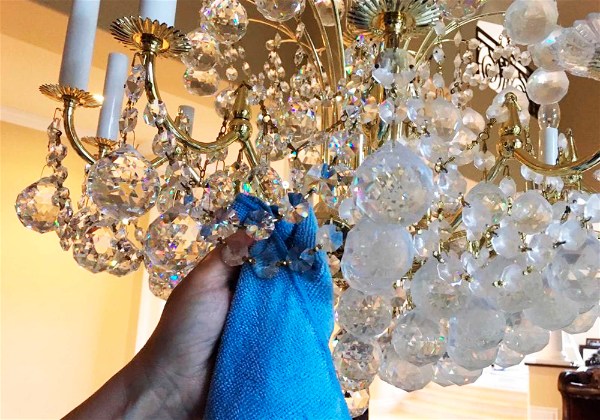 melhores dicas para limpar lustre de cristal