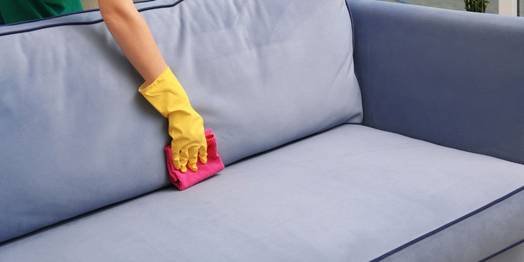melhores produtos para limpar sofá de linho