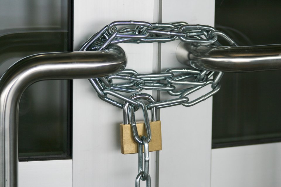 5 ideias de títulos:
1. Guia Completo: Como Desemperrar e Manter Seus Cadeados em Perfeito Estado
2. Grafite vs. Desengripante: Qual a Melhor Solução para o Seu Cadeado?
3. Evite Armadilhas: Produtos que Você JAMAIS Deve Usar para Lubrificar Cadeados
4. Dicas de Ouro: Aumente a Vida Útil do Seu Cadeado com Manutenção Preventiva
5. Cadeado Travado? Soluções Rápidas e Eficazes para Abrir Sem Danificar