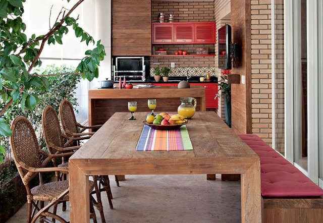 Móveis Multifuncionais: Soluções para sua Área de Churrasco Pequena