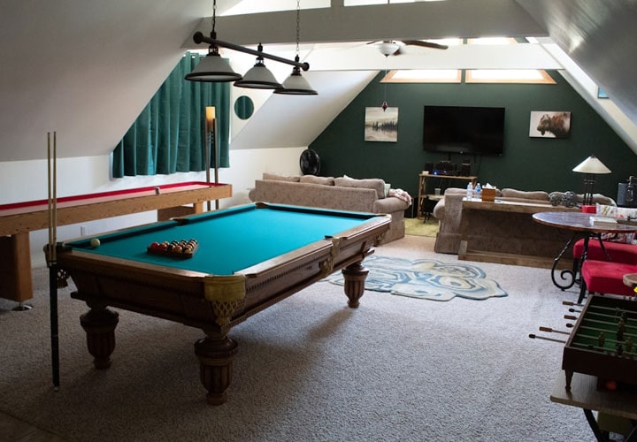 como organizar a área de lazer com sala de jogos