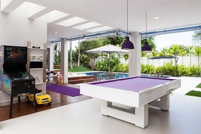 como organizar a área de lazer com sala de jogos