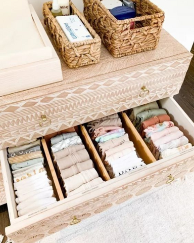 Soluções Criativas para Guardar Cachecóis