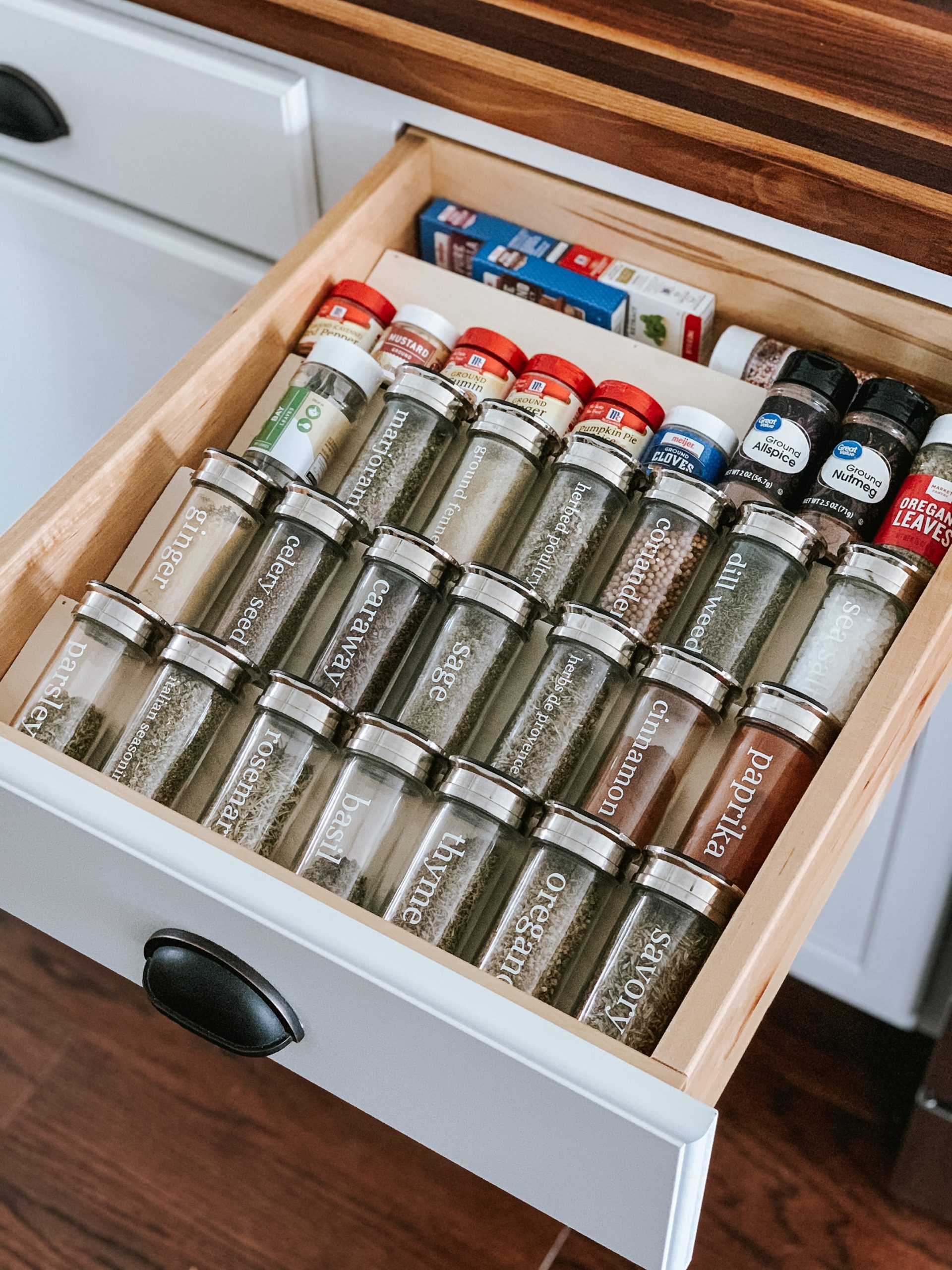 Gaveta de Temperos: Soluções Criativas para Espaços Pequenos