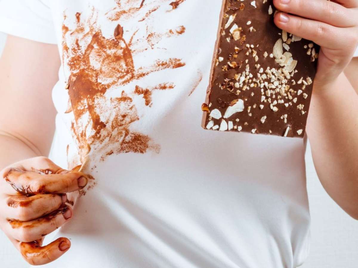 5 ideias de títulos:
1. Guia Completo: Como Remover Manchas de Chocolate de Qualquer Tecido
2. Manchas de Chocolate em Roupas Brancas: Métodos Infalíveis
3. O Segredo dos Especialistas para Tirar Manchas de Chocolate Secas
4. Dicas Caseiras e Eficazes para Limpar Chocolate da Roupa
5. Tecidos Delicados e Manchas de Chocolate: Como Proceder Corretamente