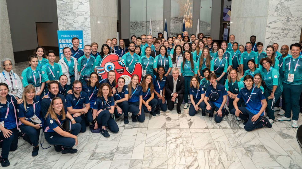 O Papel do Voluntariado na Experiência Olímpica: Benefícios e Responsabilidades