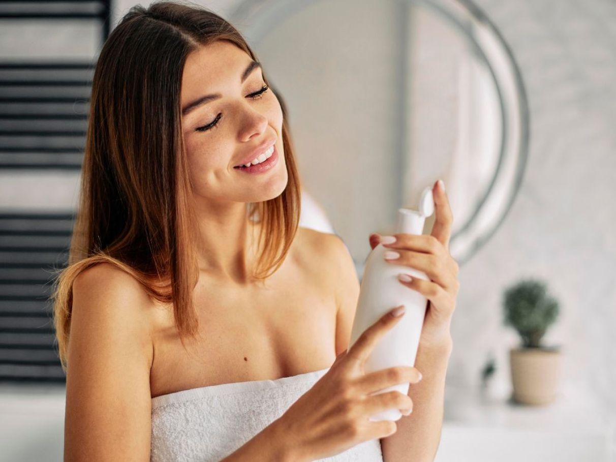 Cleansing Oil vs. Água Micelar: Qual o Melhor para Sua Pele?
