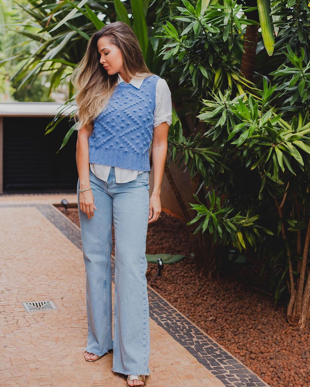 Desvendando o Colete de Tricô Cropped vs. Oversized: Qual Escolher?