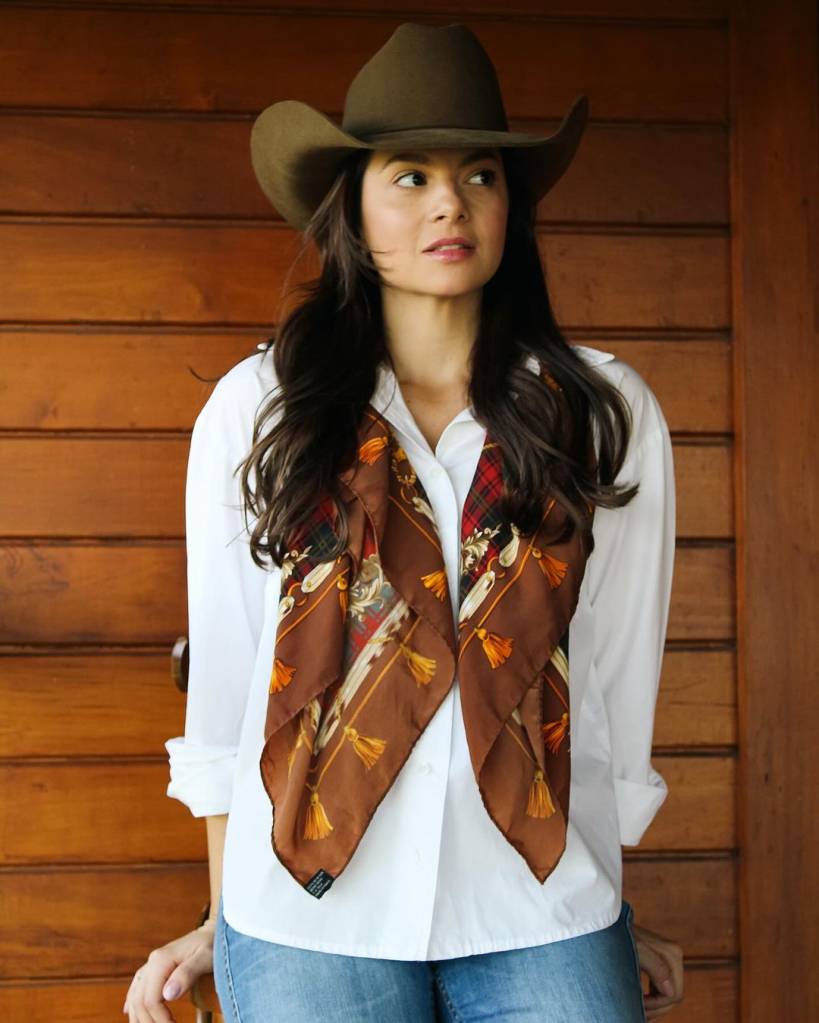 Tendências de Lenços para o Verão 2025: Guia Completo