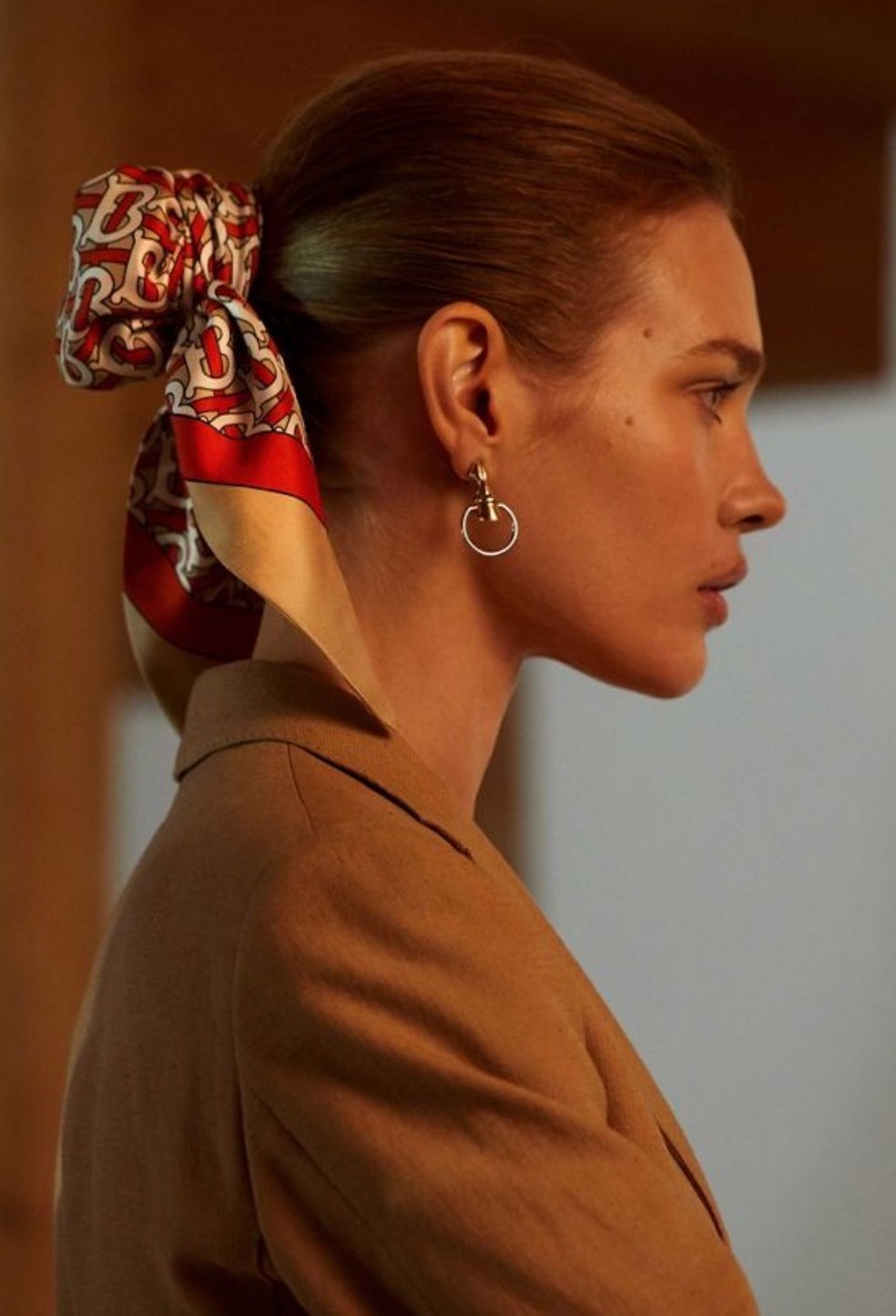 10 Amarrações Criativas de Lenço para o Cabelo