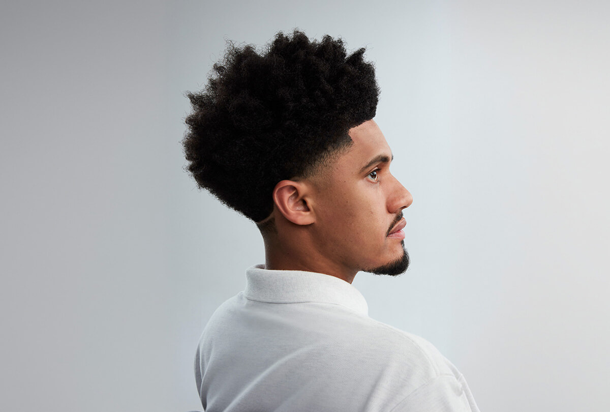 5 ideias de títulos:
1. Cortes de Cabelo que Transformam Rostos Quadrados: Guia Completo
2. Do Buzz Cut ao French Crop: Os Melhores Cortes para Homens de Rosto Quadrado
3. Como Usar a Barba para Complementar seu Corte de Cabelo Quadrado
4. Tendências de Cortes Masculinos: O Que Funciona para Rosto Quadrado?
5. Dicas de Estilização: Como Dar o Toque Final nos Cortes para Rosto Quadrado