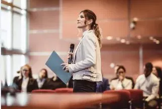 cursos de oratoria e comunicação online