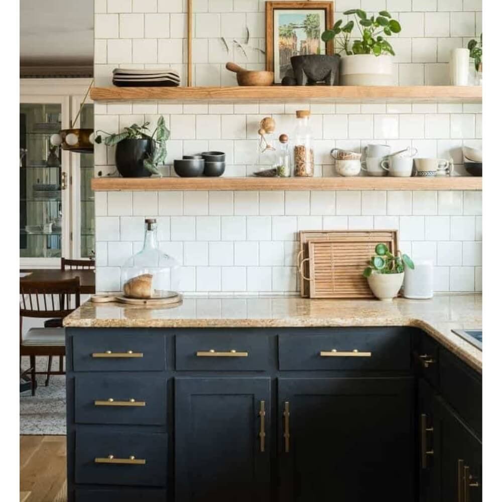 como escolher o material ideal para prateleiras de cozinha