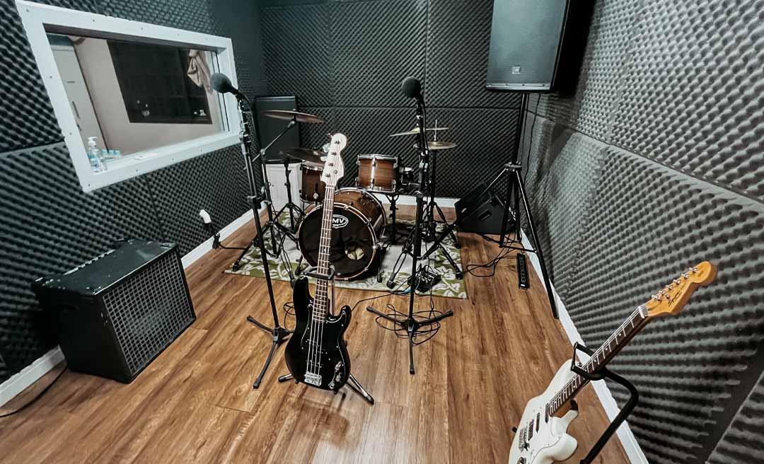 erros comuns ao decorar home studio