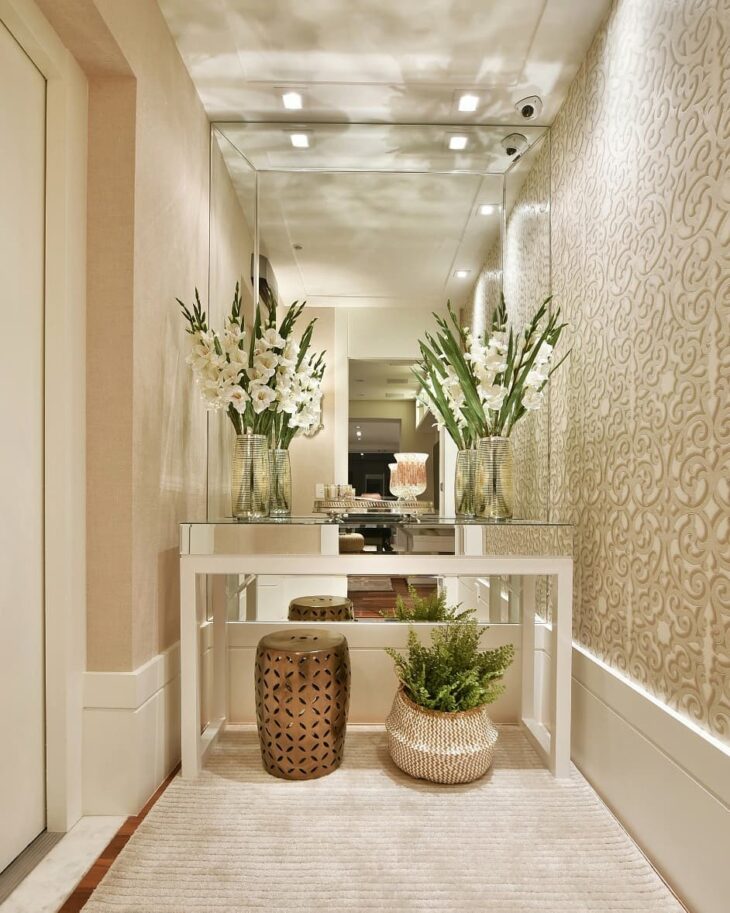 hall de entrada pequeno moderno