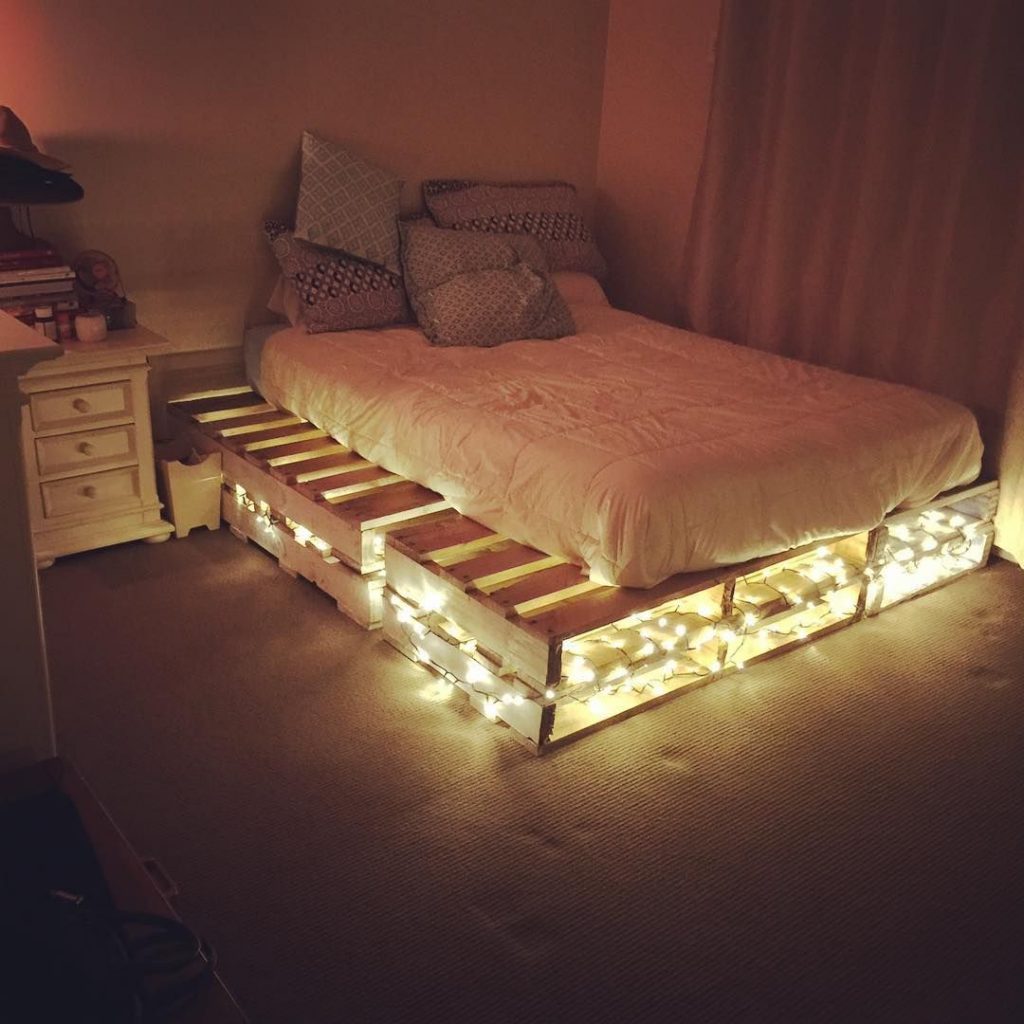 decoração de quarto com luzes de natal