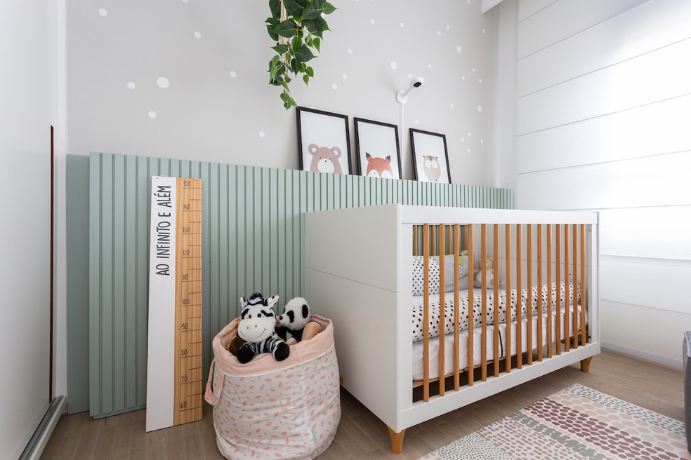 Escandinavo e Montessoriano
4. A Importância da Paleta de Cores no Quarto do Bebê
5. Elementos Essenciais para um Quarto de Bebê Aconchegante e Funcional