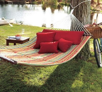 Varandas Pequenas com Rede: Otimizando o Espaço com Estilo e Conforto