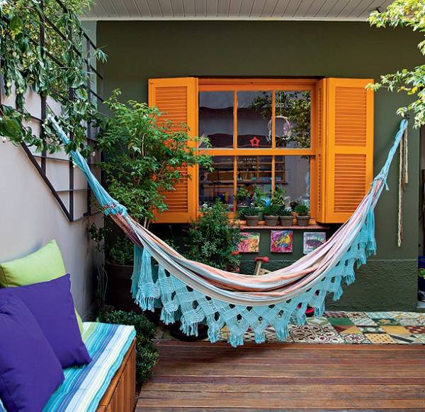 Transforme Sua Varanda: Ideias Criativas de Decoração com Redes e Plantas