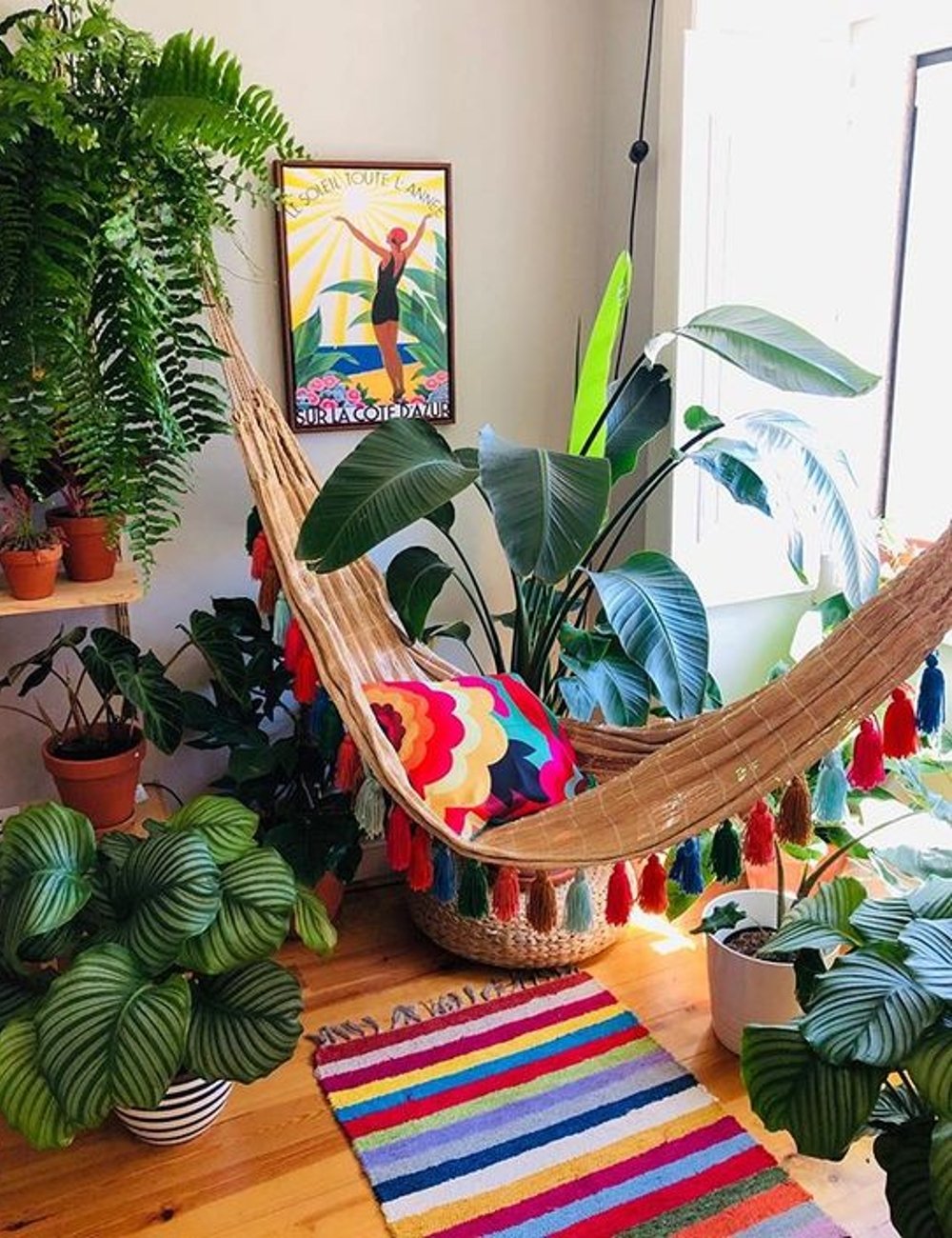 Varandas Pequenas com Rede: Otimizando o Espaço com Estilo e Conforto